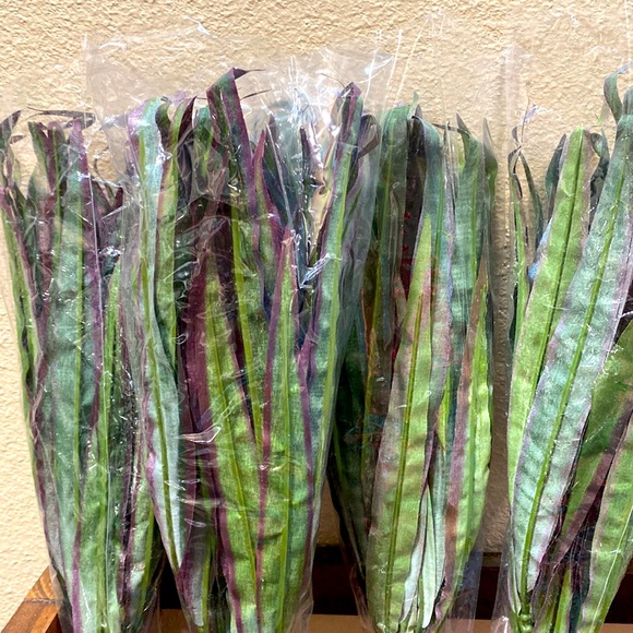 Faux CORDYLINE BUSH (4 stems) - Picture 3 of 4